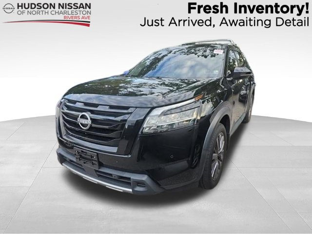 Used 2024 Nissan Pathfinder SL w/ SL Premium Package