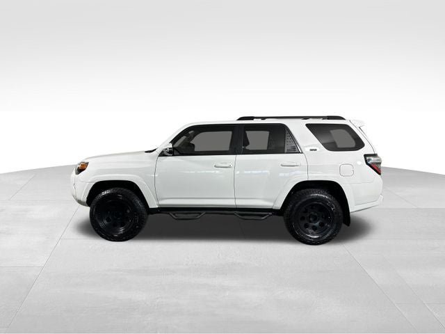 Used 2019 Toyota 4Runner SR5 Premium AWD/4WD image 3