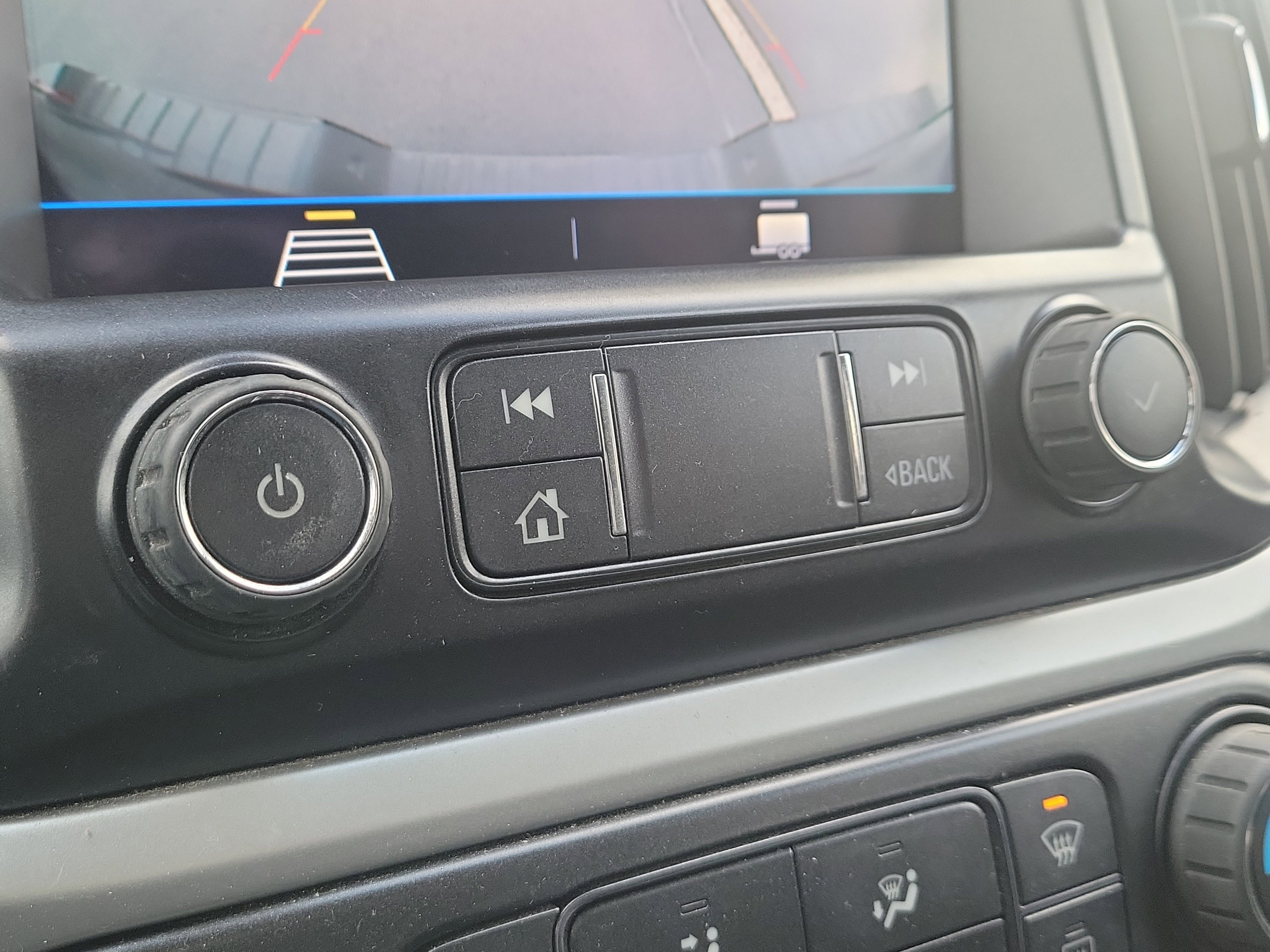 Used 2021 Chevrolet Colorado LT w/ Redline Special Edition image 26