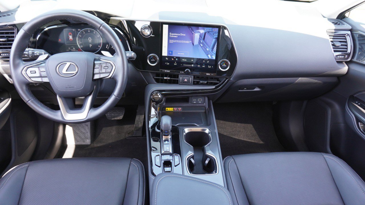 Used 2025 Lexus NX 250 FWD w/ Accessory Package (Z1) image 26