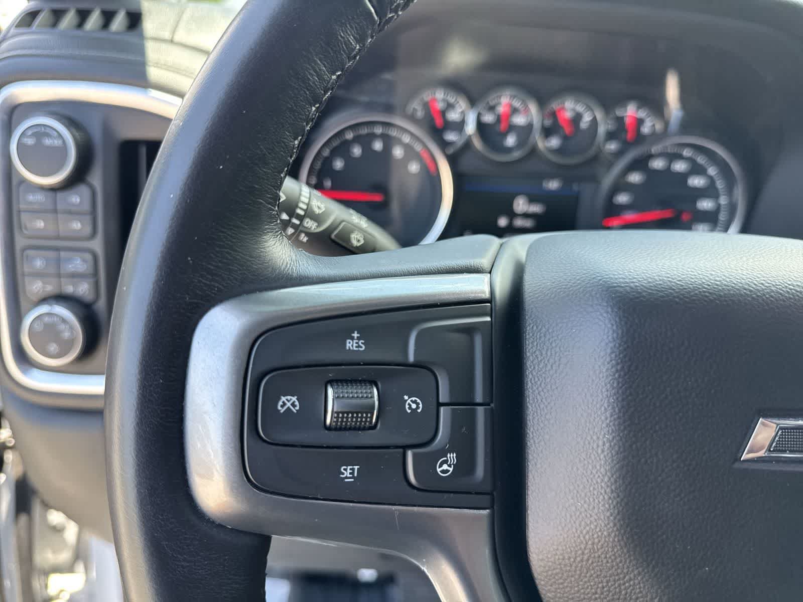 Used 2022 Chevrolet Silverado 1500 RST AWD/4WD image 31