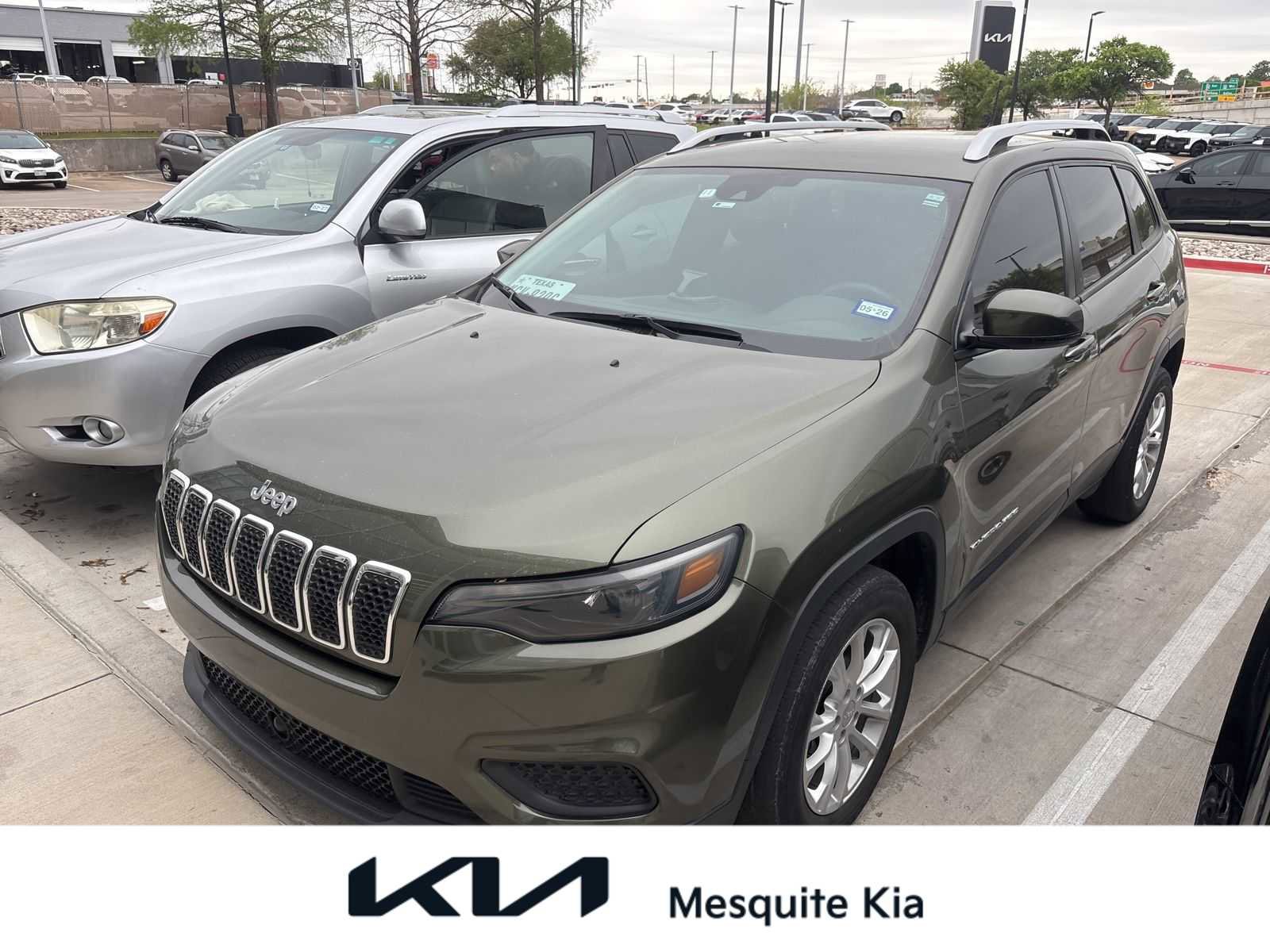 Used 2021 Jeep Cherokee Latitude image 1