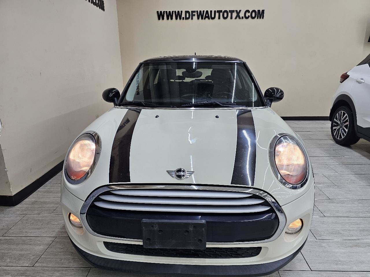 Used 2016 MINI Cooper 2-Door Hardtop FWD image 3