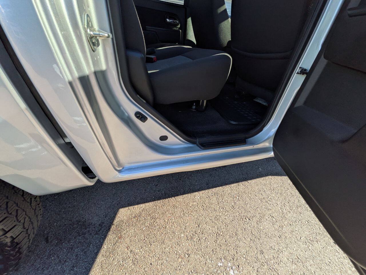Used 2012 Chevrolet Colorado LT AWD/4WD image 28