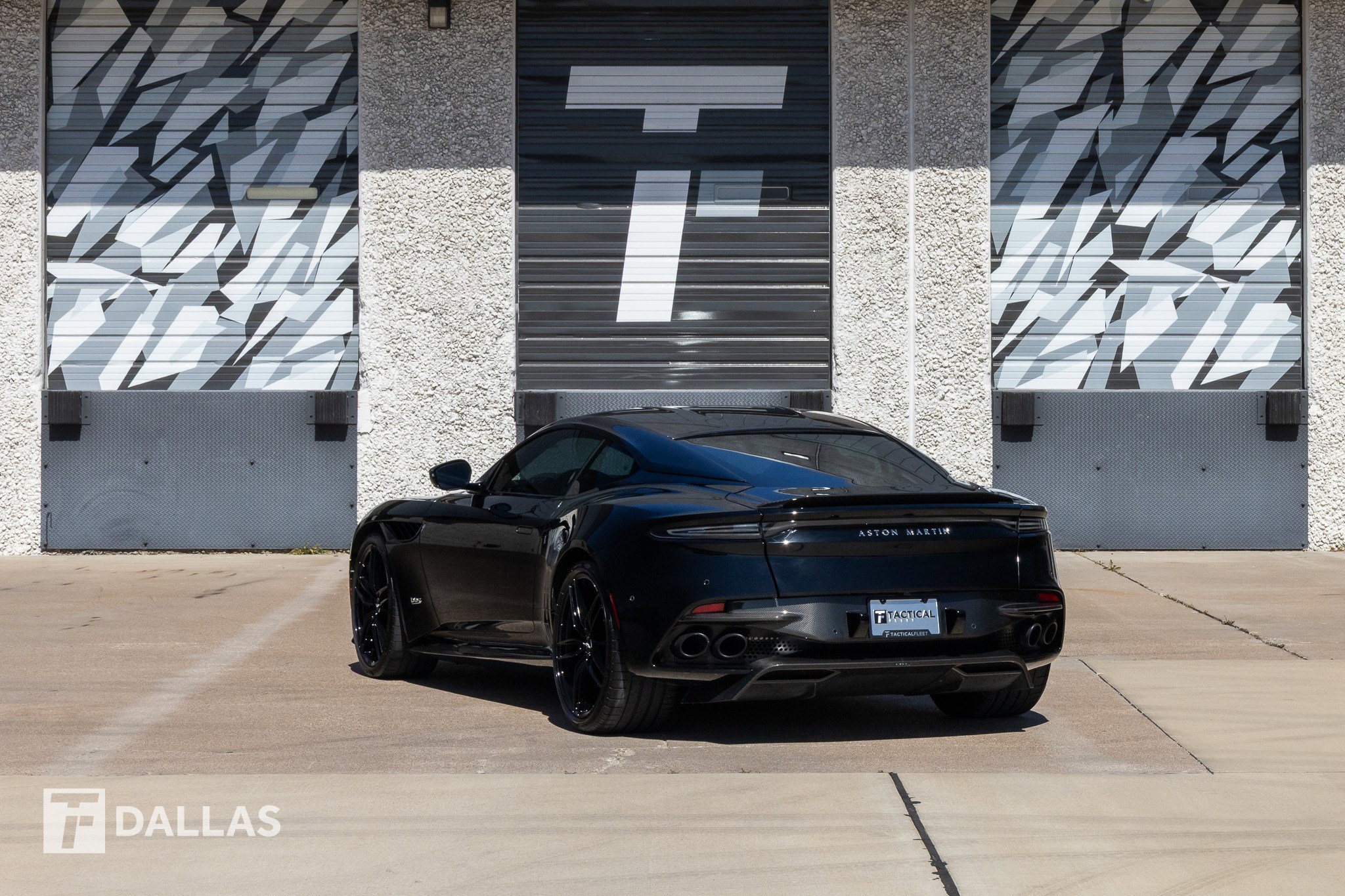 Used 2020 Aston Martin DBS Superleggera RWD image 11