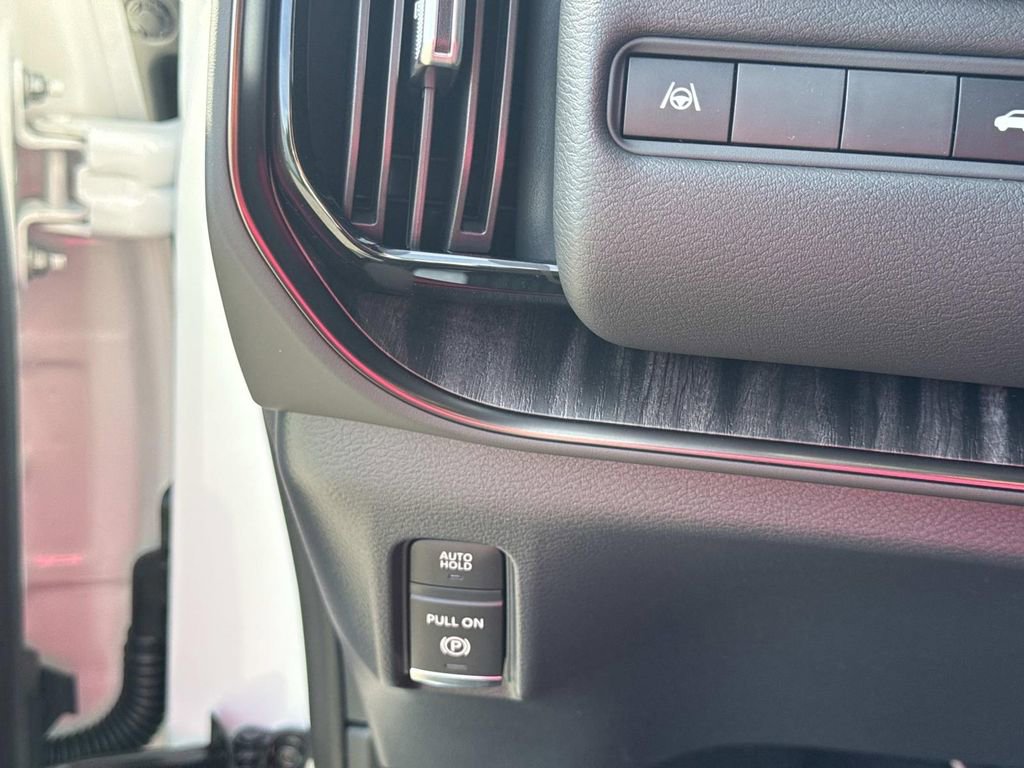 New 2026 Nissan Armada PRO-4X w/ Captain's Chari Seat Package image 38