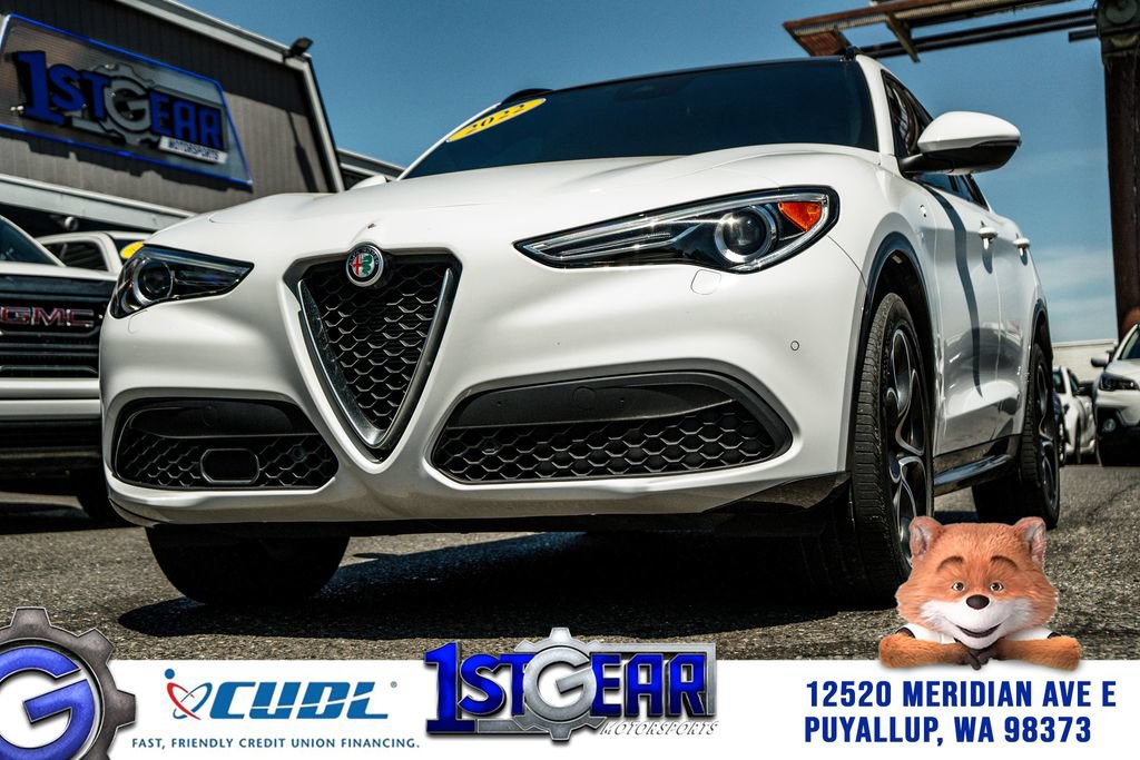 Used 2022 Alfa Romeo Stelvio Ti AWD/4WD image 1
