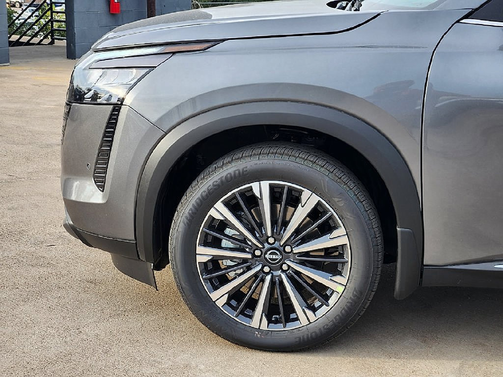 New 2026 Nissan Pathfinder Platinum AWD/4WD image 9