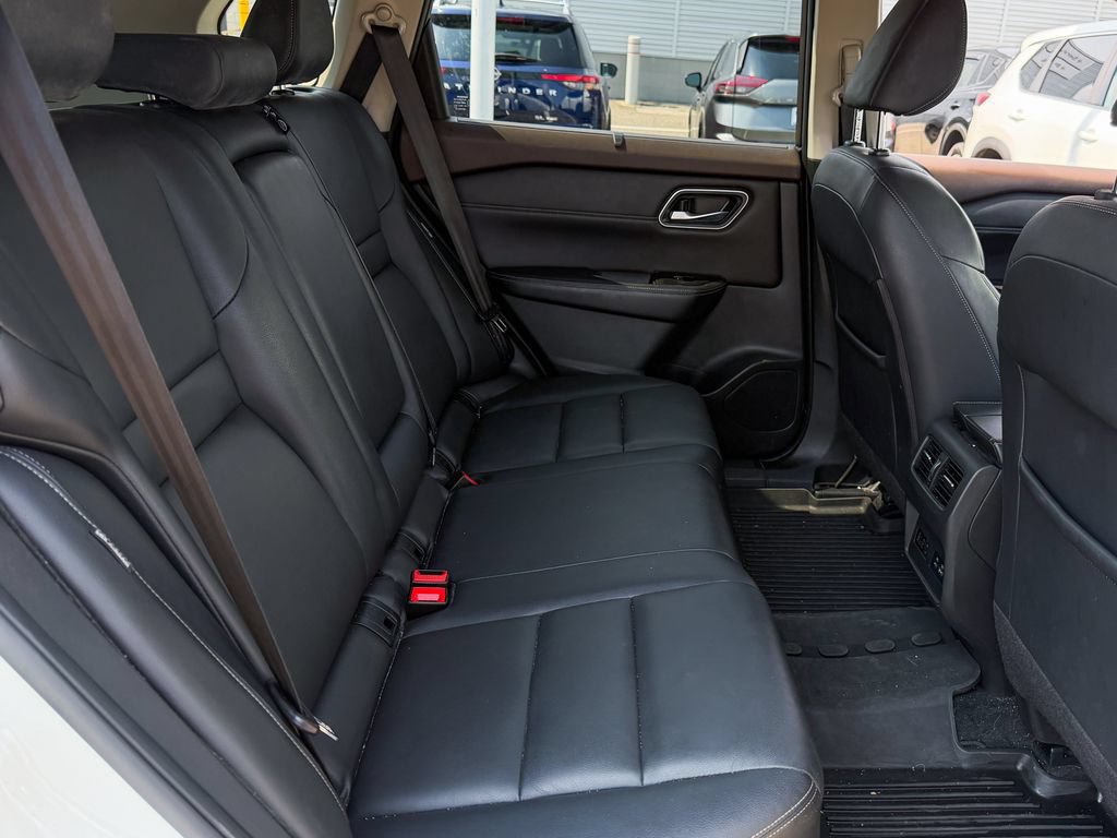 Used 2021 Nissan Rogue SL w/ Premium Package AWD/4WD image 16