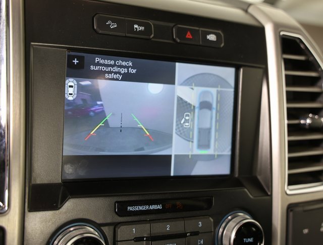 Used 2016 Ford F150 Platinum w/ Equipment Group 701A Luxury image 14