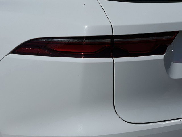 Used 2025 Jaguar F-PACE R-Dynamic S image 10