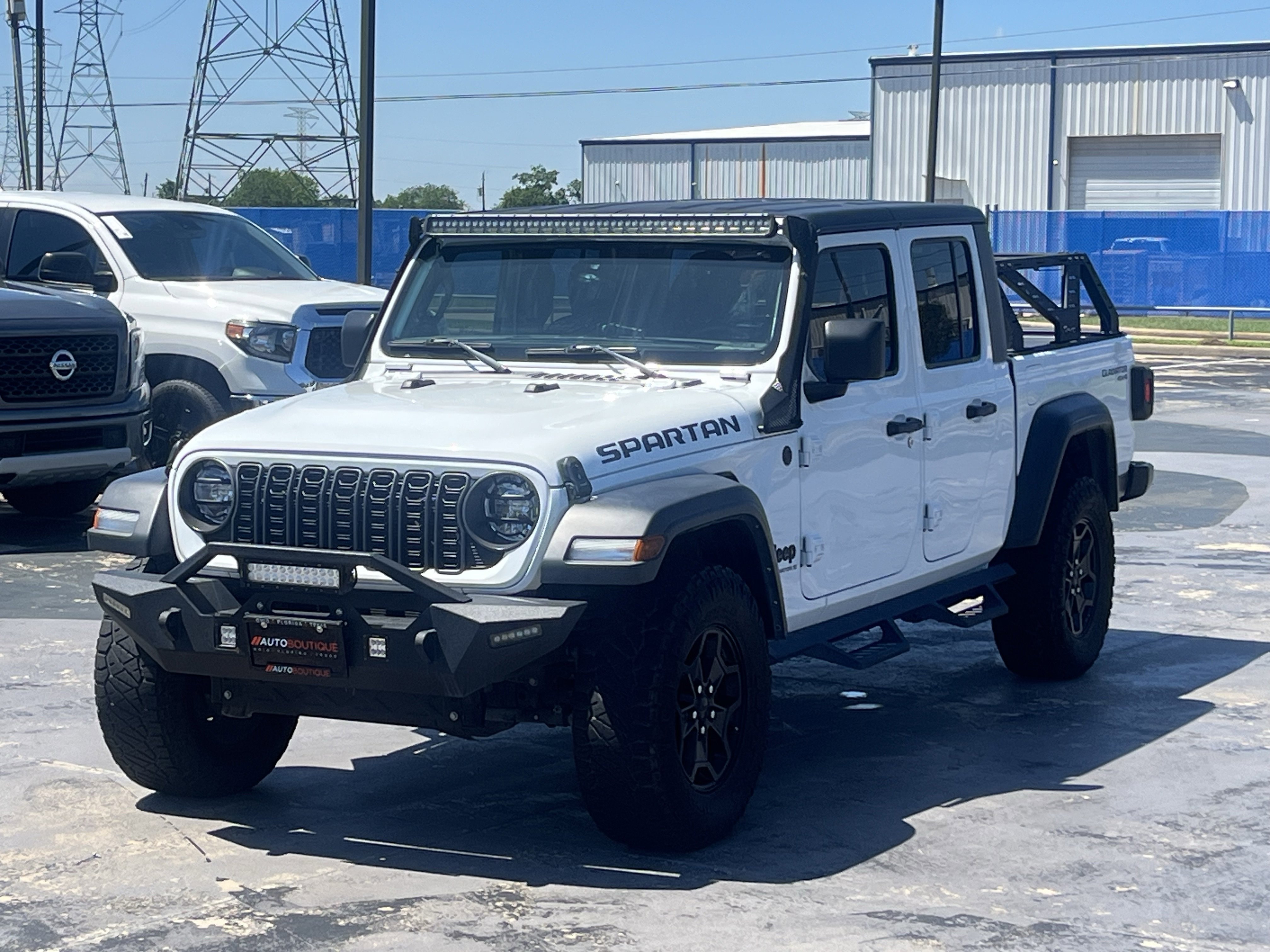 Used 2024 Jeep Gladiator Sport AWD/4WD image 5