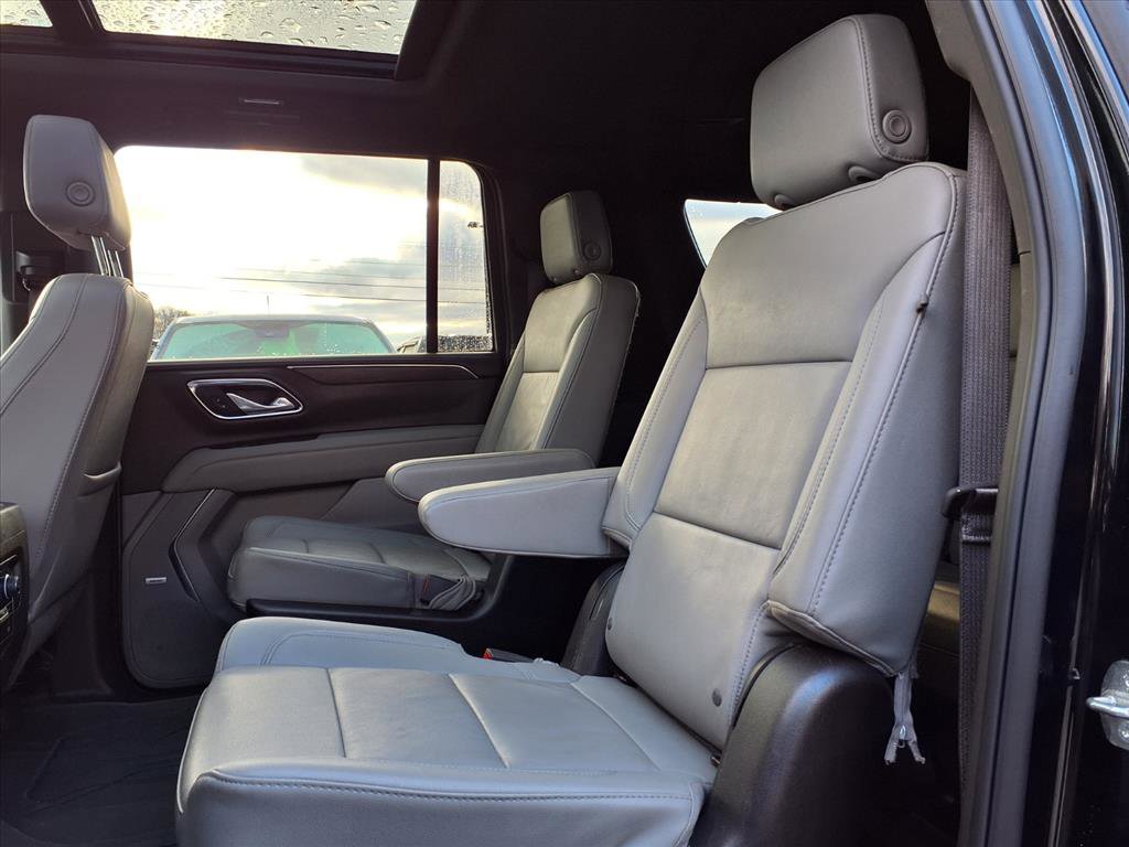 Used 2024 Chevrolet Suburban Z71 w/ Luxury Package image 8