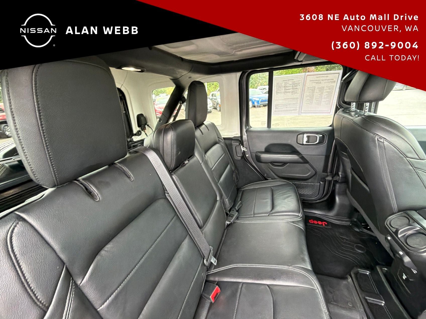 Used 2018 Jeep Wrangler Unlimited Sahara AWD/4WD image 25