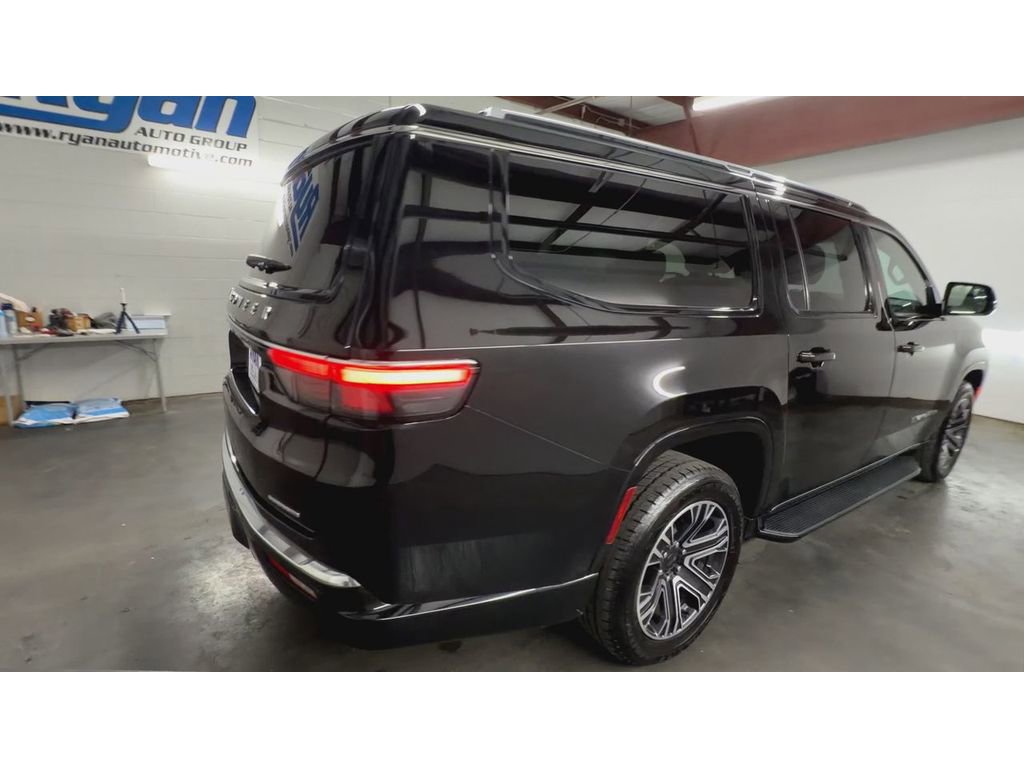 Used 2024 Jeep Wagoneer L Series II image 8