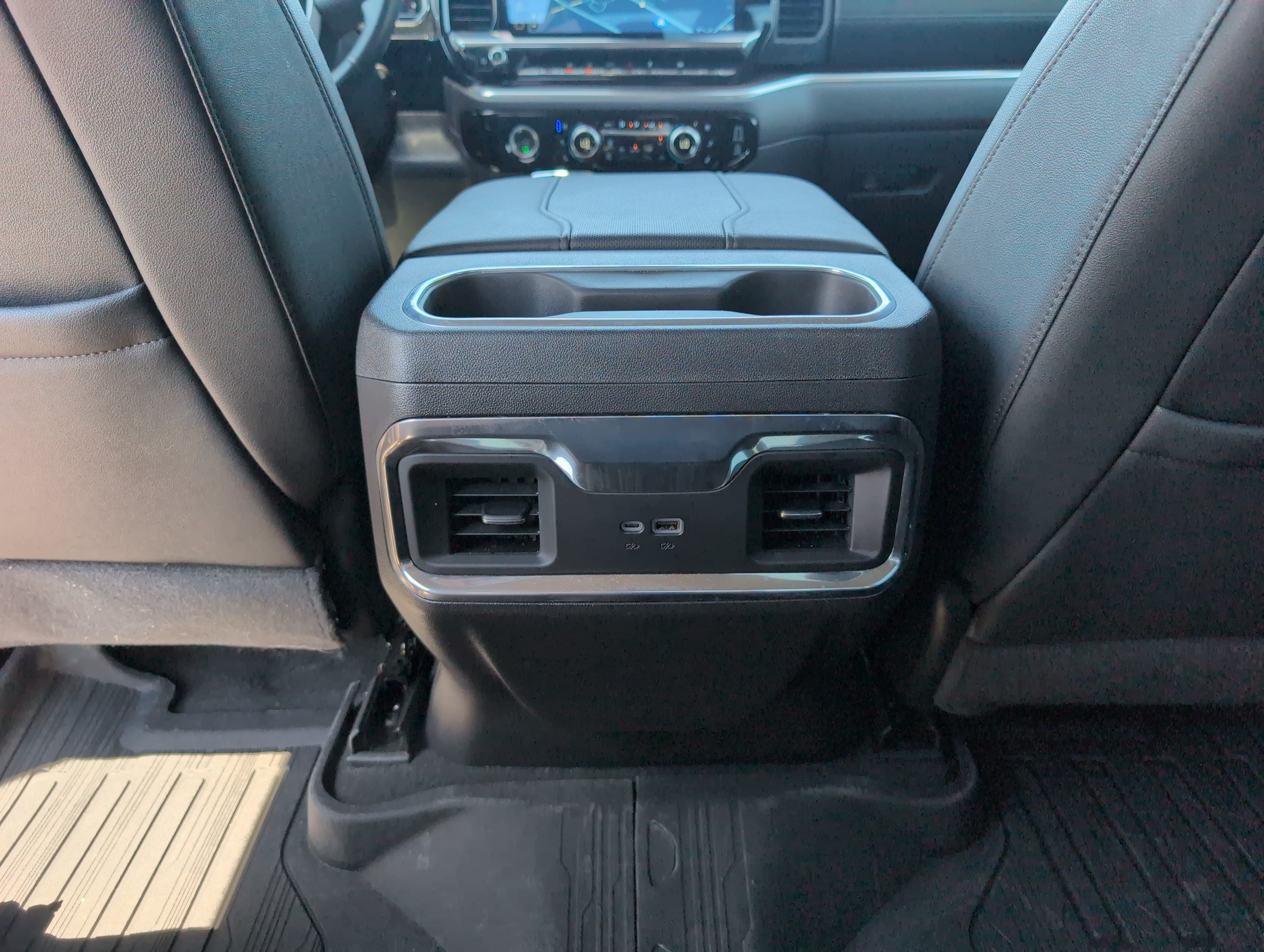 Used 2024 GMC Sierra 1500 SLT w/ SLT Premium Package RWD image 32