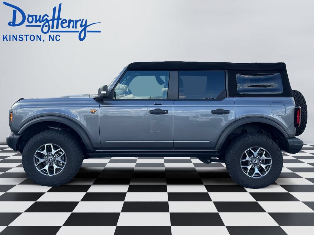 Used 2023 Ford Bronco Badlands AWD/4WD image 2