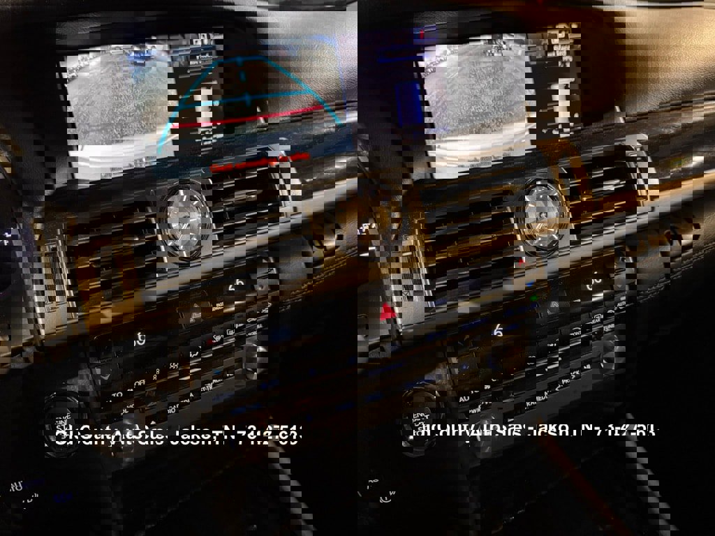 Used 2014 Lexus LS 460 image 30