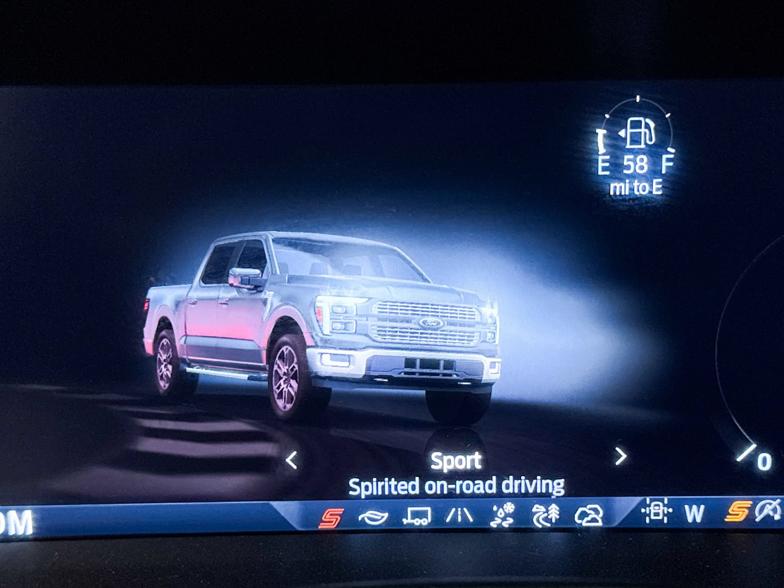 Used 2025 Ford F150 XLT w/ Equipment Group 302A MID AWD/4WD image 9