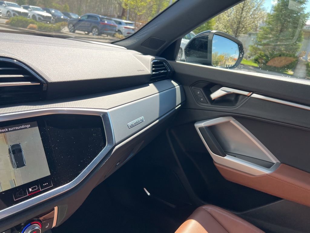 Used 2020 Audi Q3 2.0T Prestige w/ Prestige Package image 63