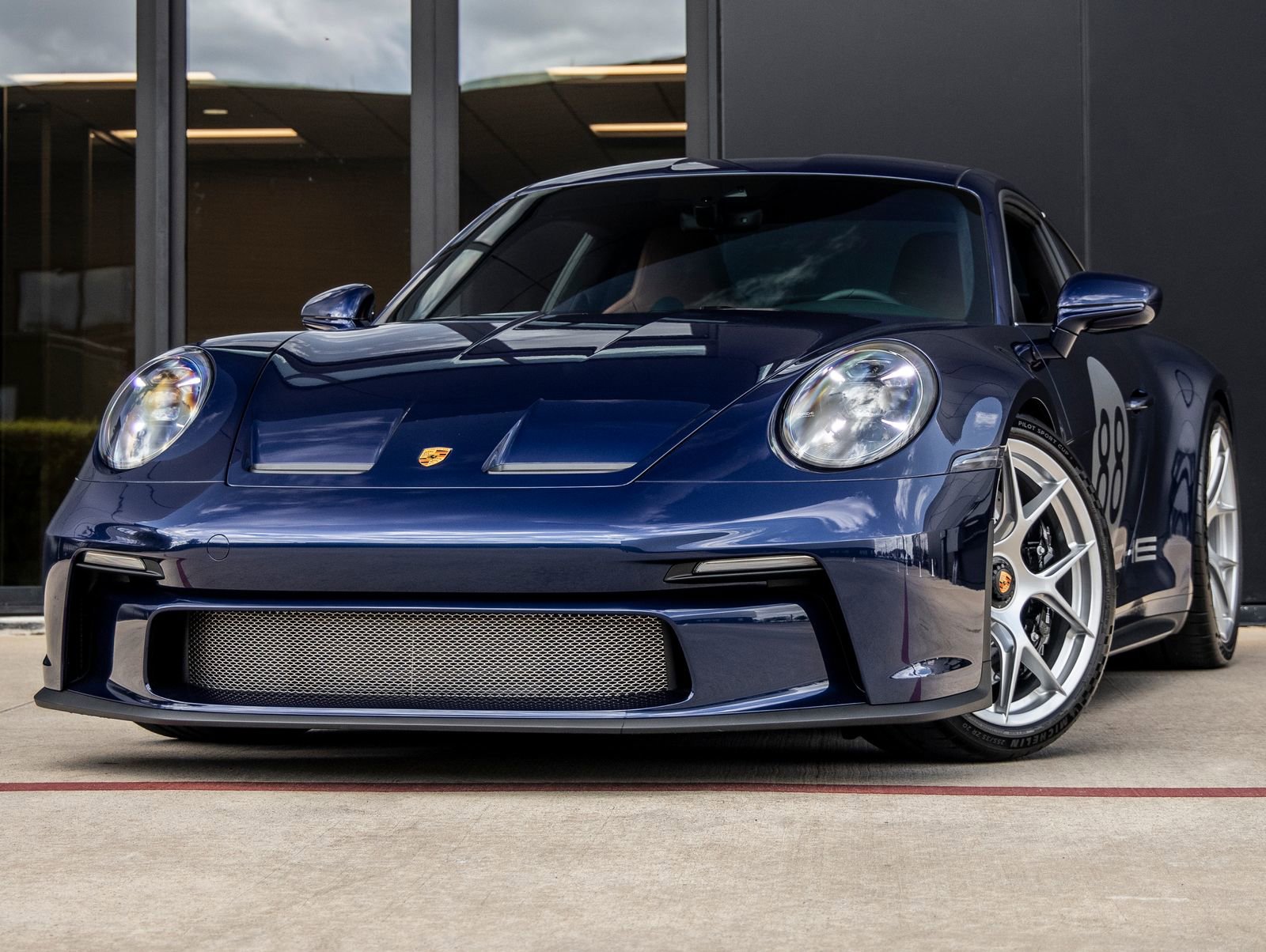 Certified 2024 Porsche 911 GT3 RS image 1