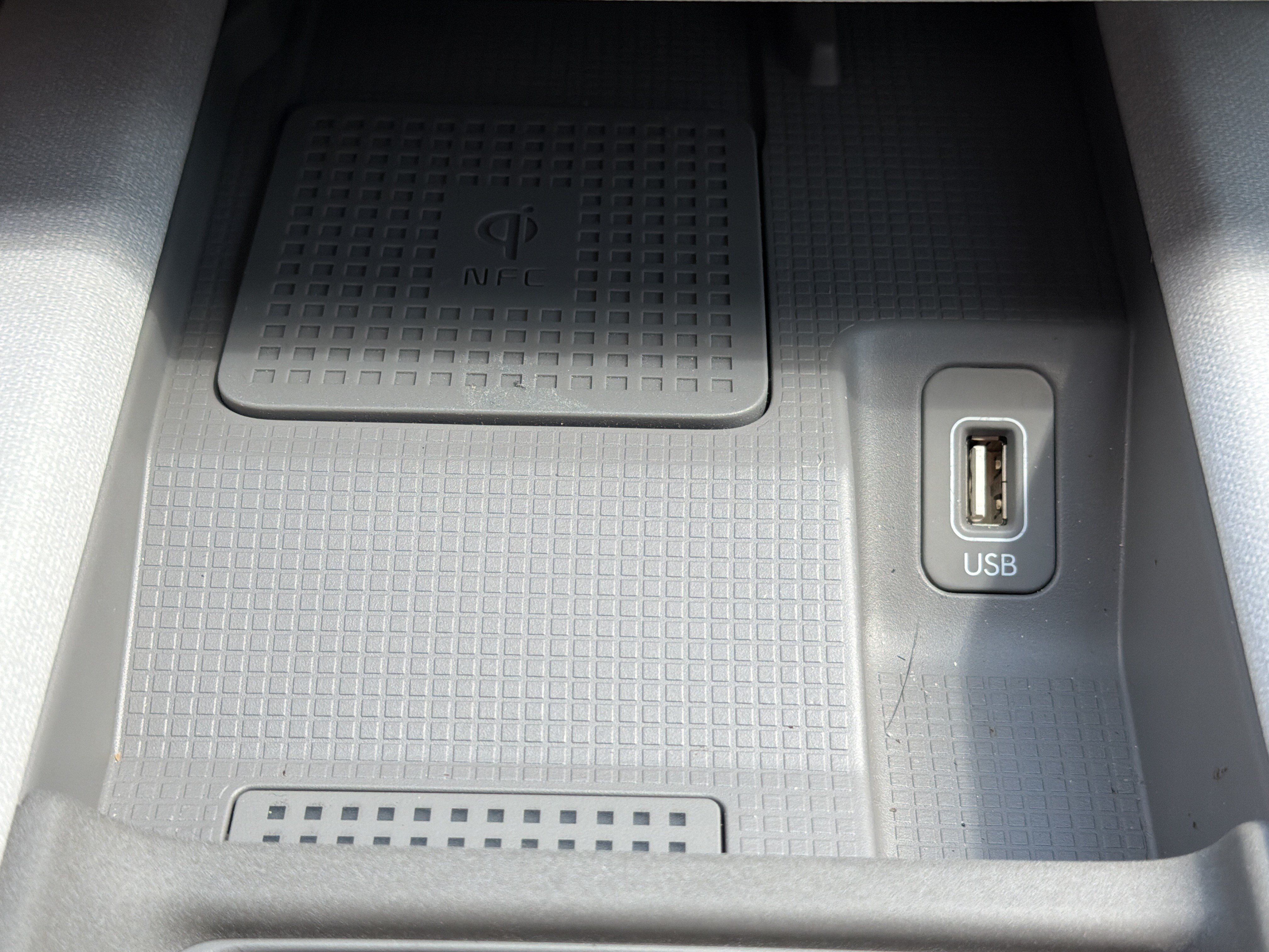 Used 2023 Hyundai Ioniq 6 Limited w/ Cargo Package RWD image 8