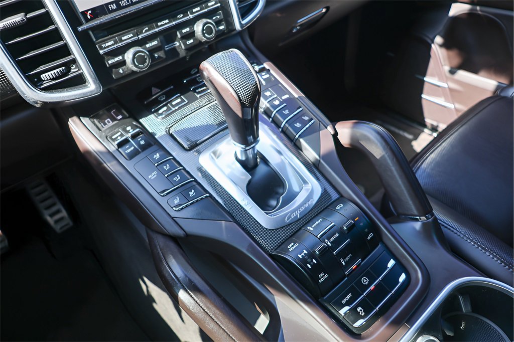 Used 2014 Porsche Cayenne Turbo S image 43