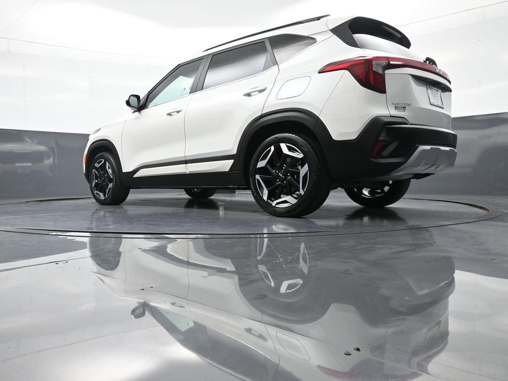 Certified 2025 Kia Seltos SX w/ SX Sunroof Package image 33