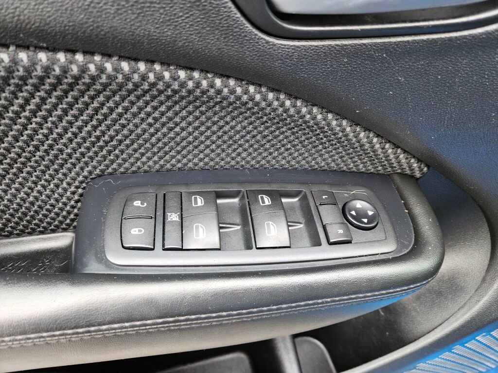 Used 2015 Dodge Dart SE w/ Convenience Group FWD image 18