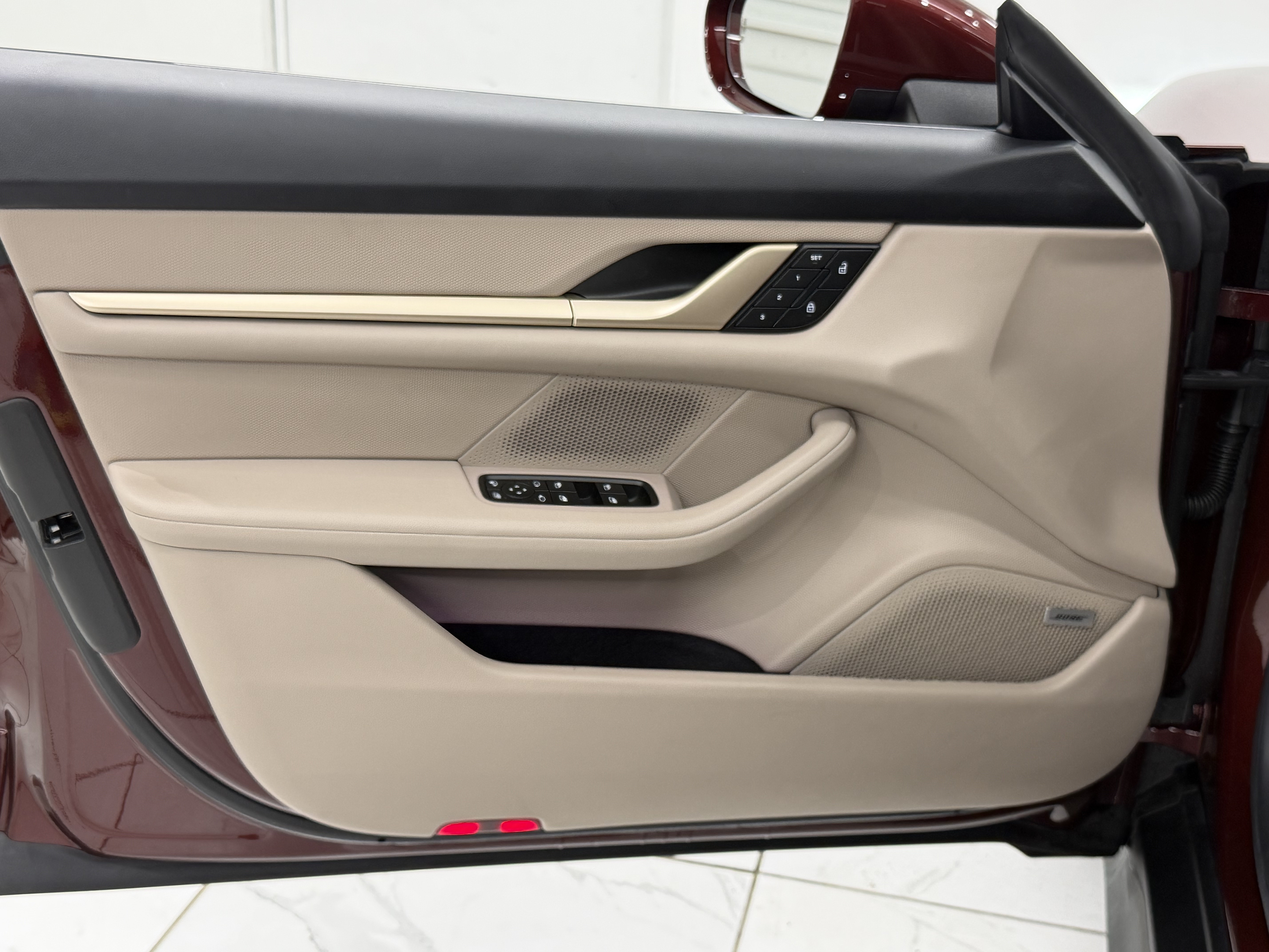 Certified 2022 Porsche Taycan 4S AWD/4WD image 26