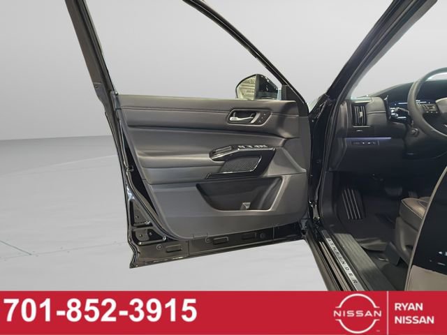 New 2026 Nissan Pathfinder Platinum image 34