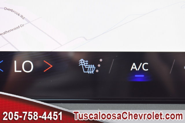 New 2027 Chevrolet Traverse LT w/ LPO, Floor Liner Package FWD image 33