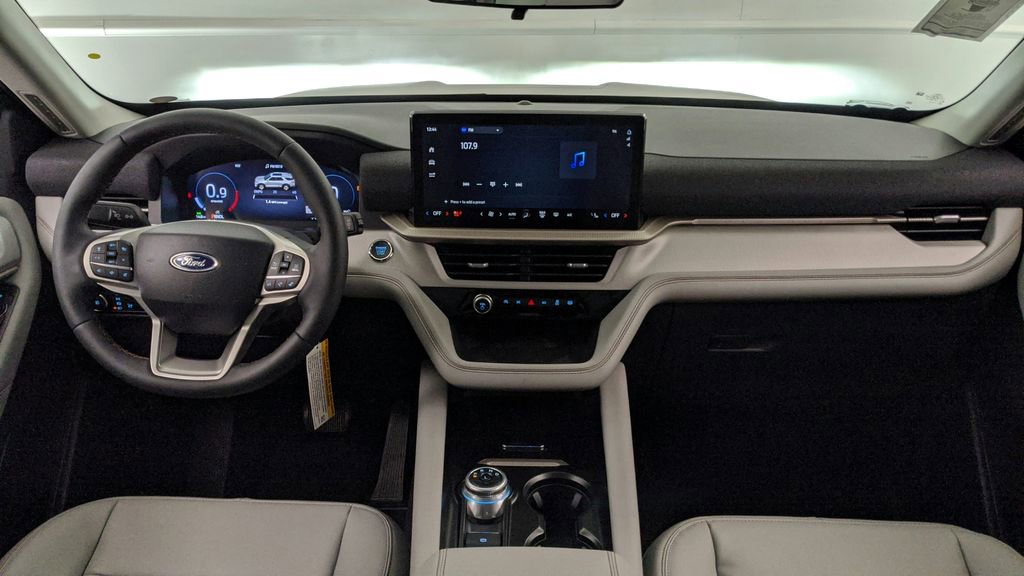 New 2025 Ford Explorer Active w/ Active Comfort Package image 25