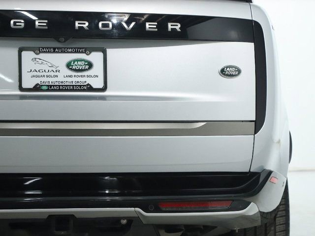 Used 2023 Land Rover Range Rover SE image 44