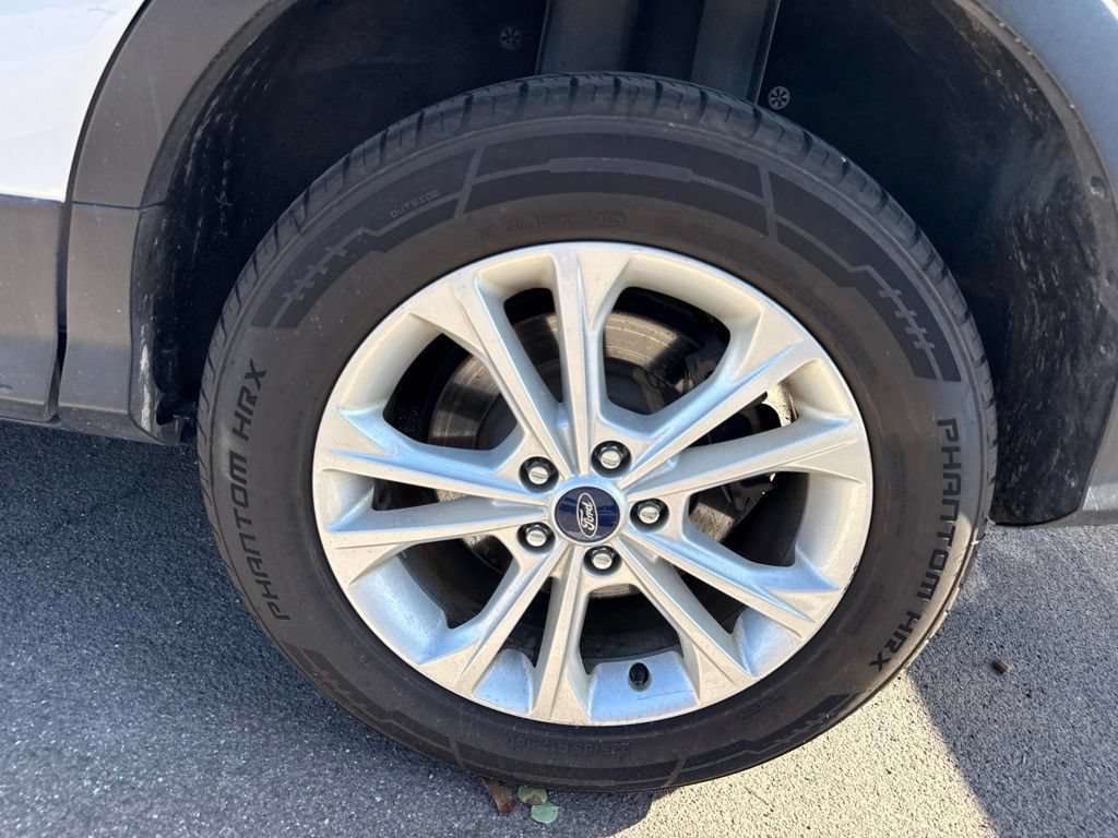 Used 2018 Ford Escape SEL AWD/4WD image 15