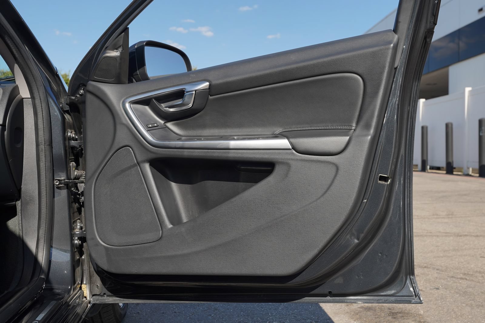 Used 2016 Volvo S60 T5 Premier w/ Convenience Package FWD image 26