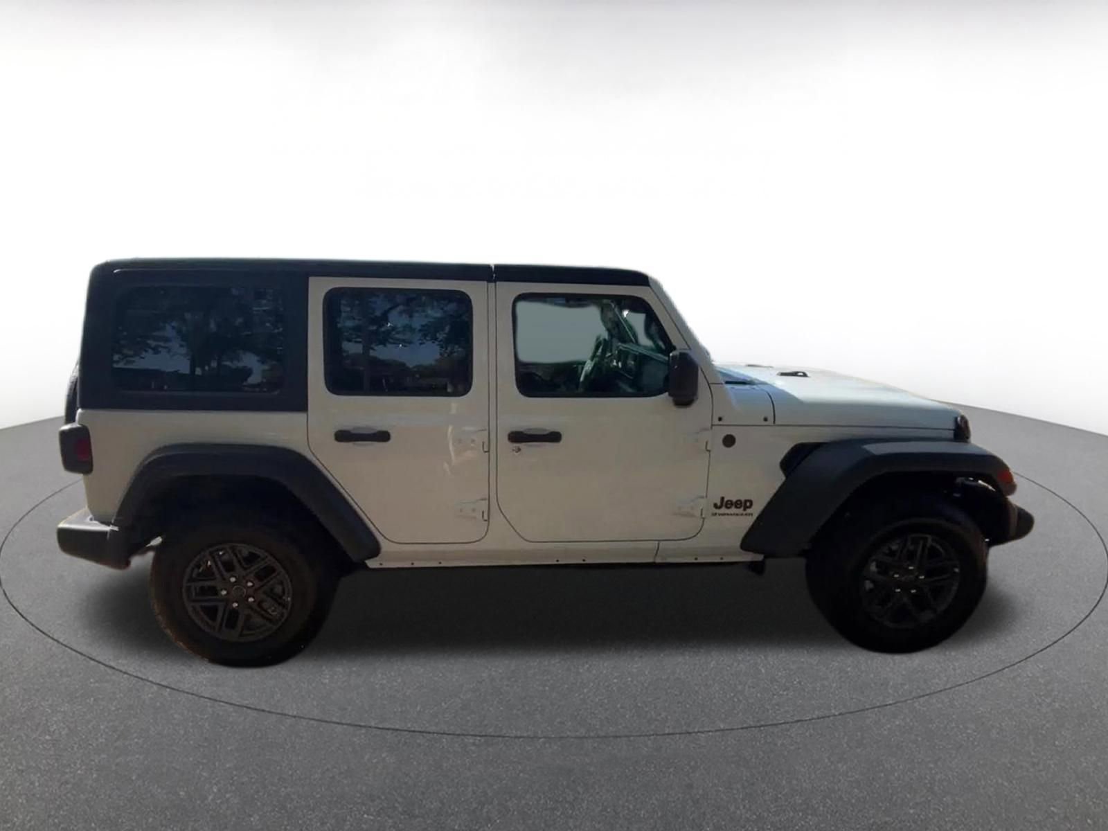 Used 2025 Jeep Wrangler Unlimited Sport AWD/4WD image 16