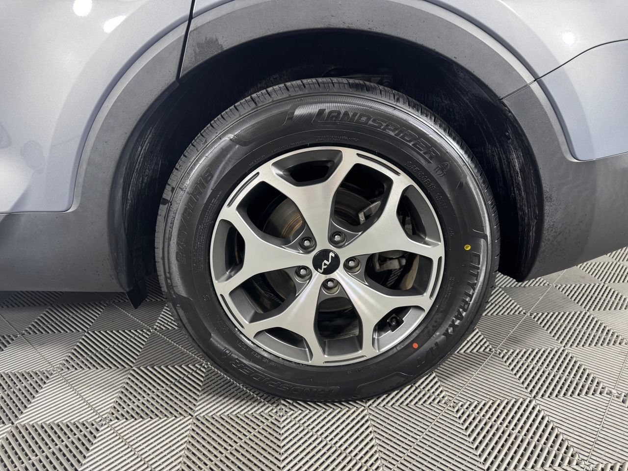 Used 2022 Kia Telluride EX w/ Towing Package FWD image 40