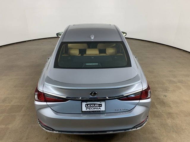 Used 2025 Lexus ES 300h w/ Premium Package image 35