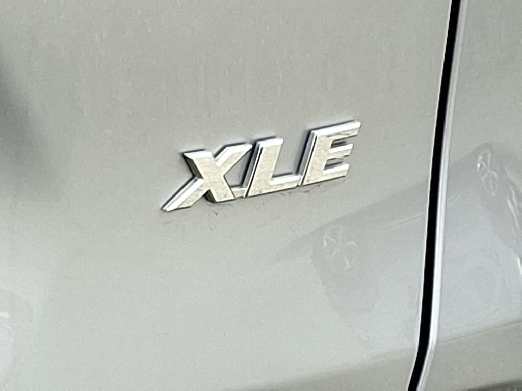 Used 2024 Toyota RAV4 XLE image 30