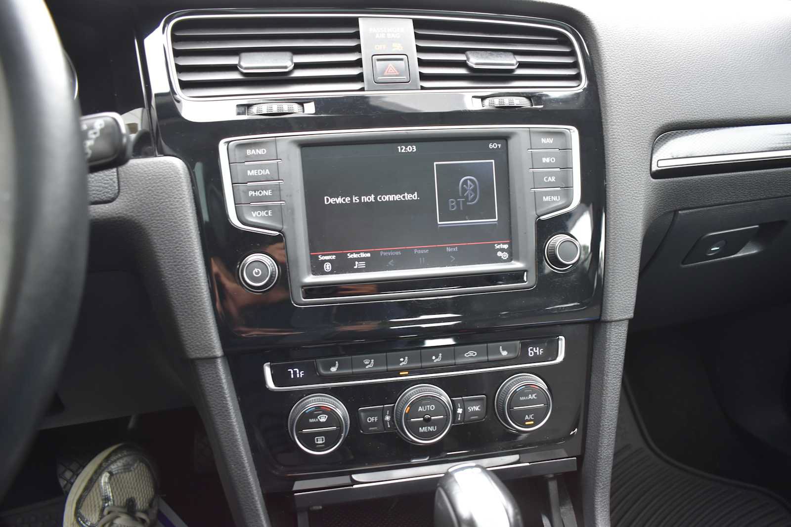 Used 2015 Volkswagen Golf TDI SEL FWD image 27