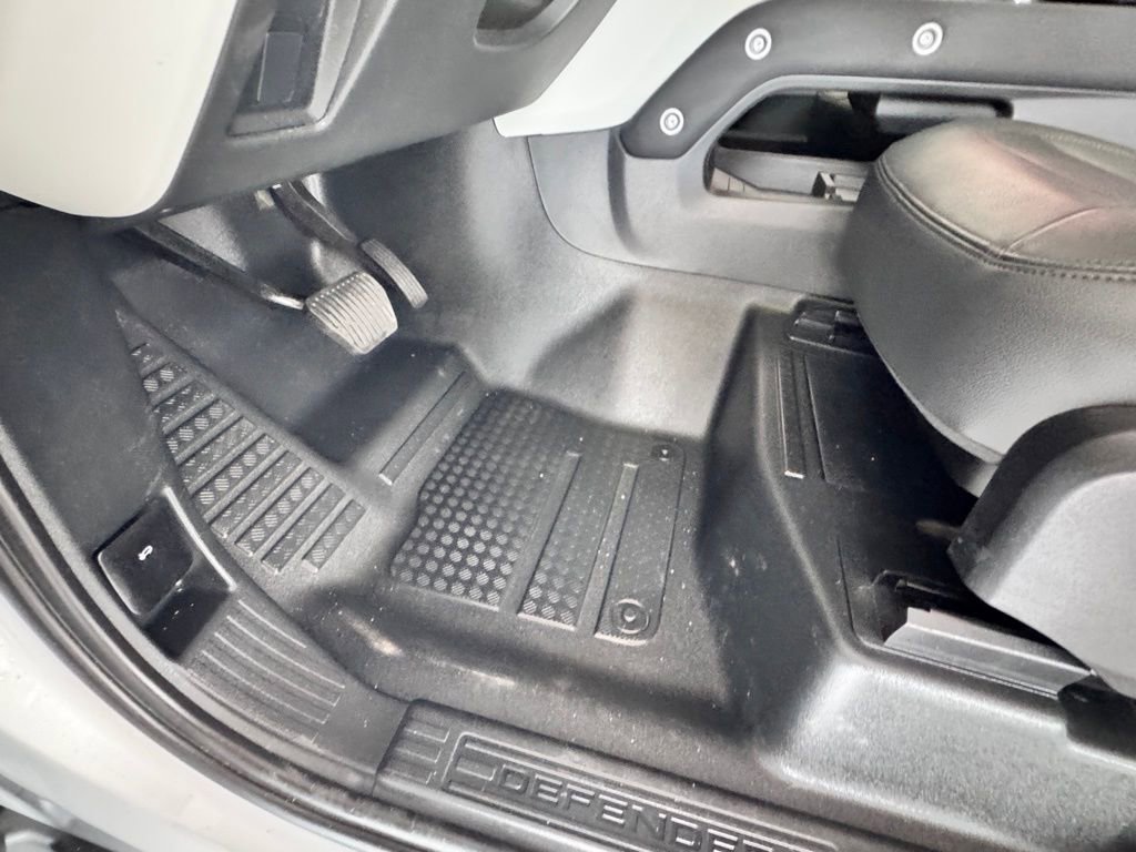 Used 2023 Land Rover Defender 110 S image 52