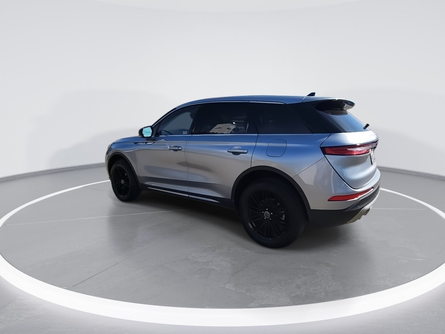 Used 2023 Lincoln Corsair AWD image 6