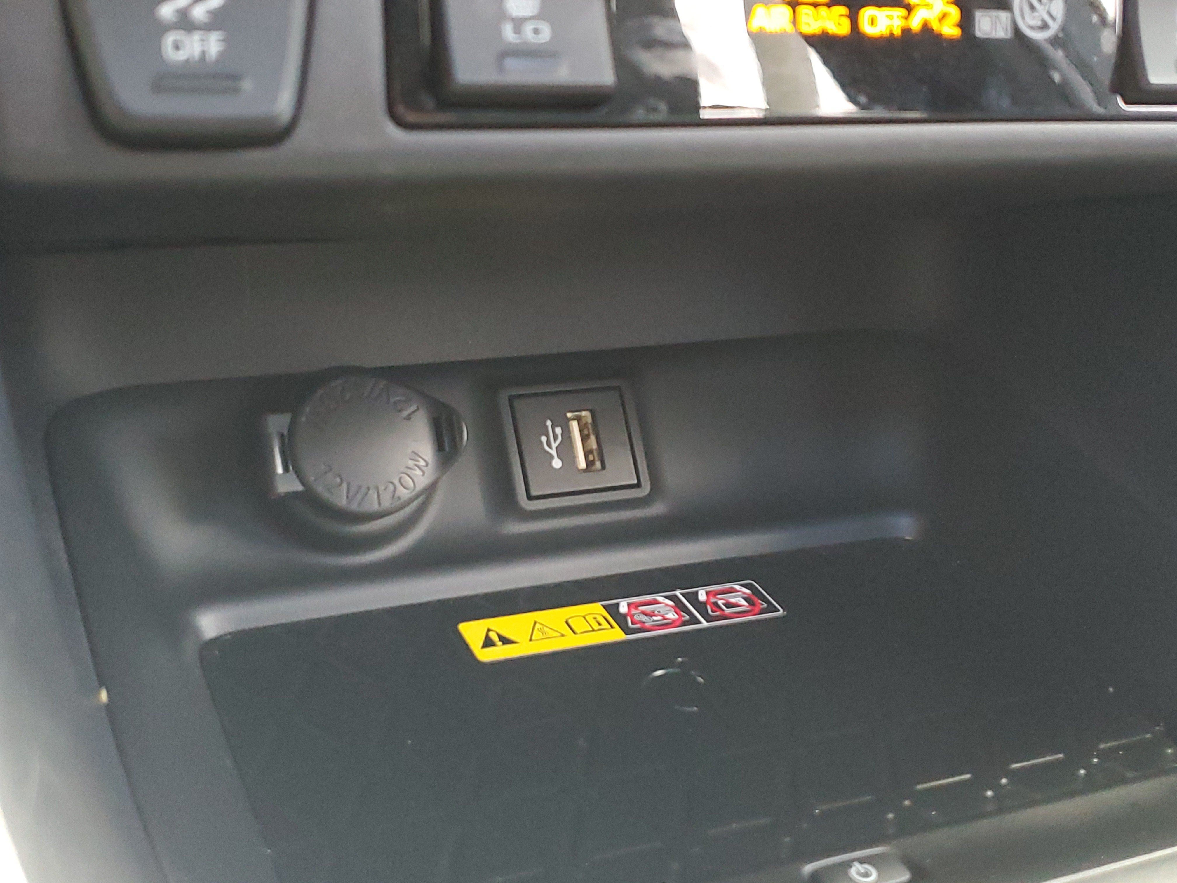 Used 2024 Toyota RAV4 XSE w/ Weather Package AWD/4WD image 32