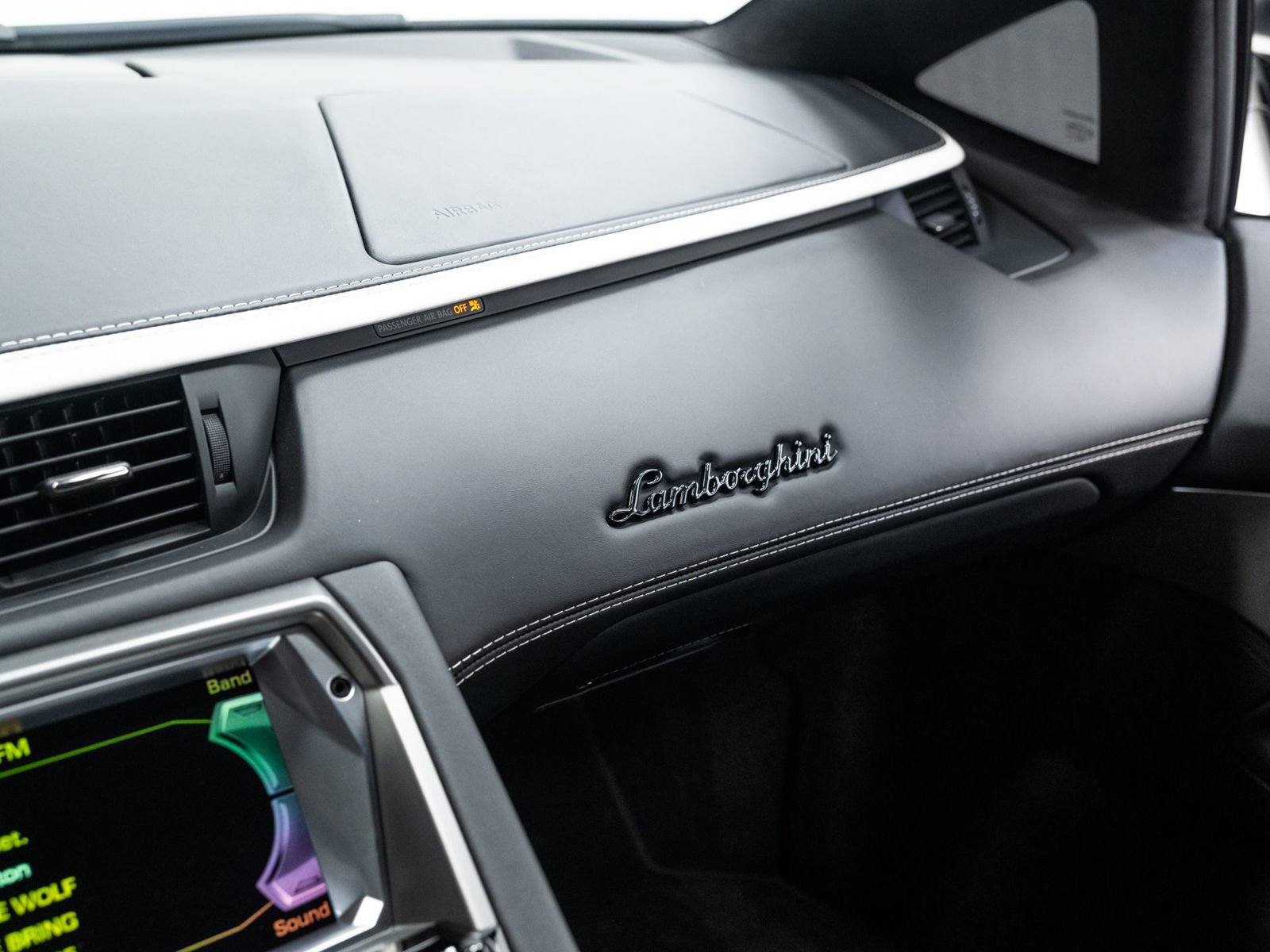 Used 2018 Lamborghini Aventador S AWD/4WD image 46