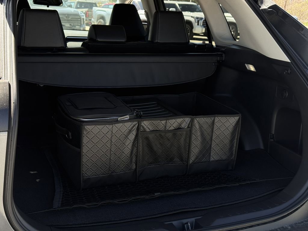 Used 2025 Toyota RAV4 XLE Premium FWD image 31