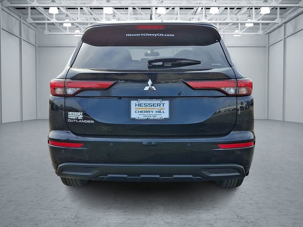 Used 2022 Mitsubishi Outlander ES image 6