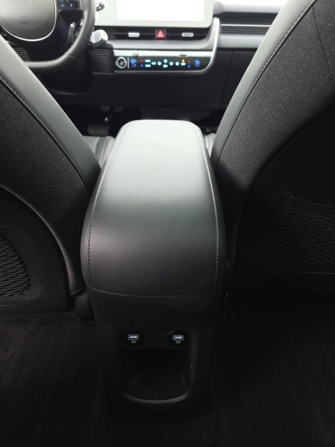 Used 2024 Hyundai Ioniq 5 Limited image 25