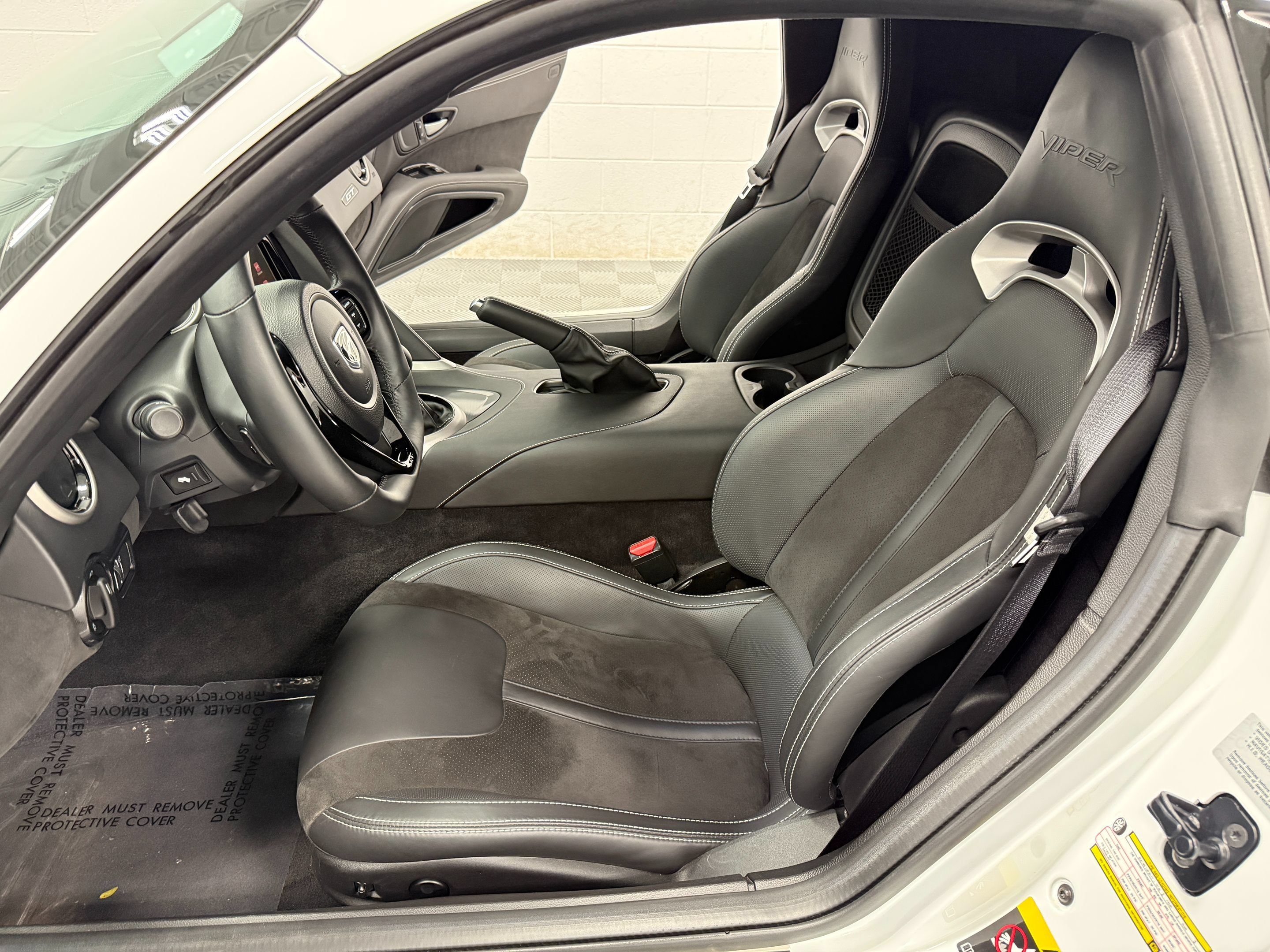 Used 2016 Dodge Viper w/ Quick Order Package 22J GT RWD image 18