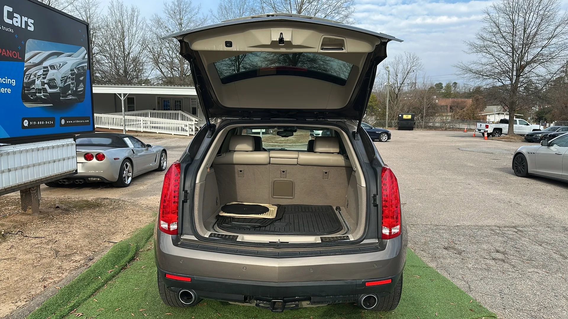 Used 2014 Cadillac SRX Performance w/ Driver Awareness Package image 11